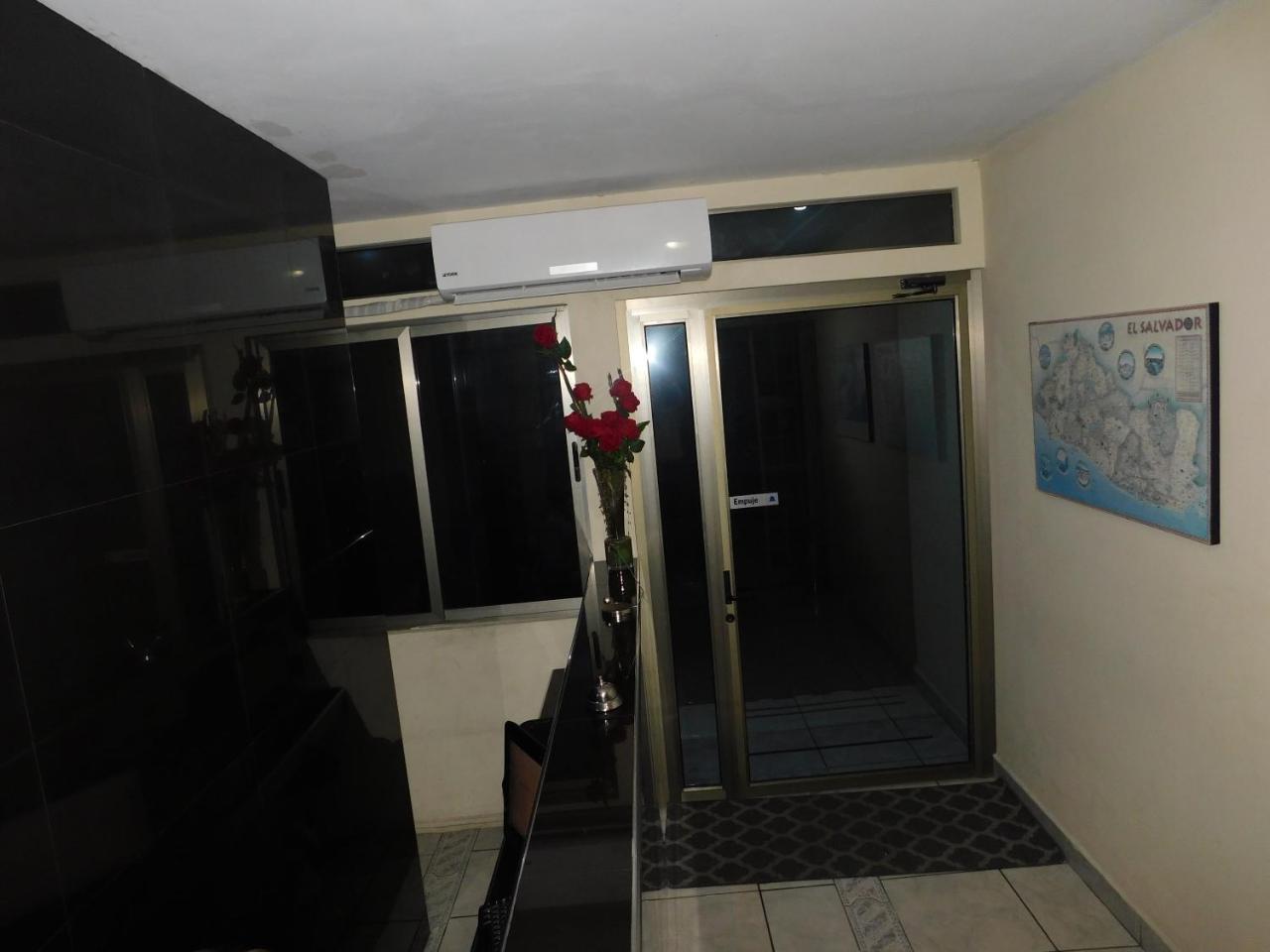 Hotel San Jose Hostal Σαν Σαλβαντόρ Εξωτερικό φωτογραφία